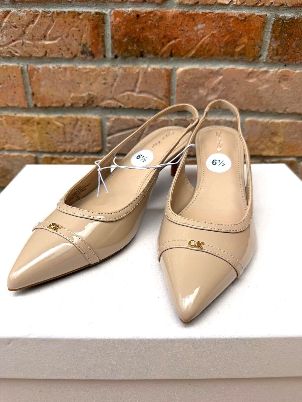 Calvin Klein Nude Patent Pointed Toe Slingback Kitten Heels Size 6.5